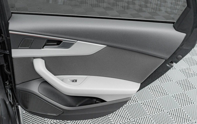 Audi A4 cena 146850 przebieg: 105228, rok produkcji 2020 z Drawsko Pomorskie małe 704